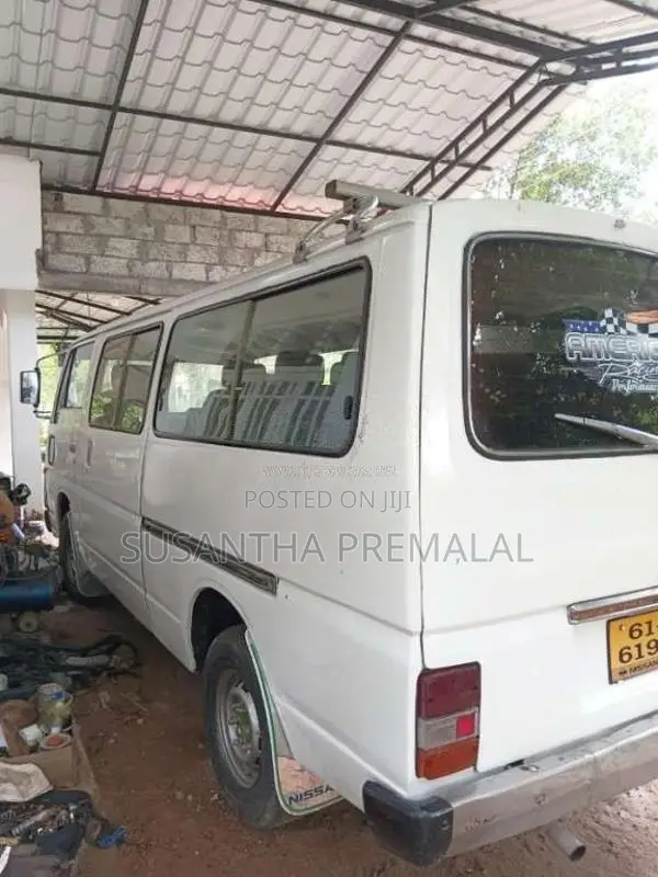 Nissan Caravan 1984 Van (Used)