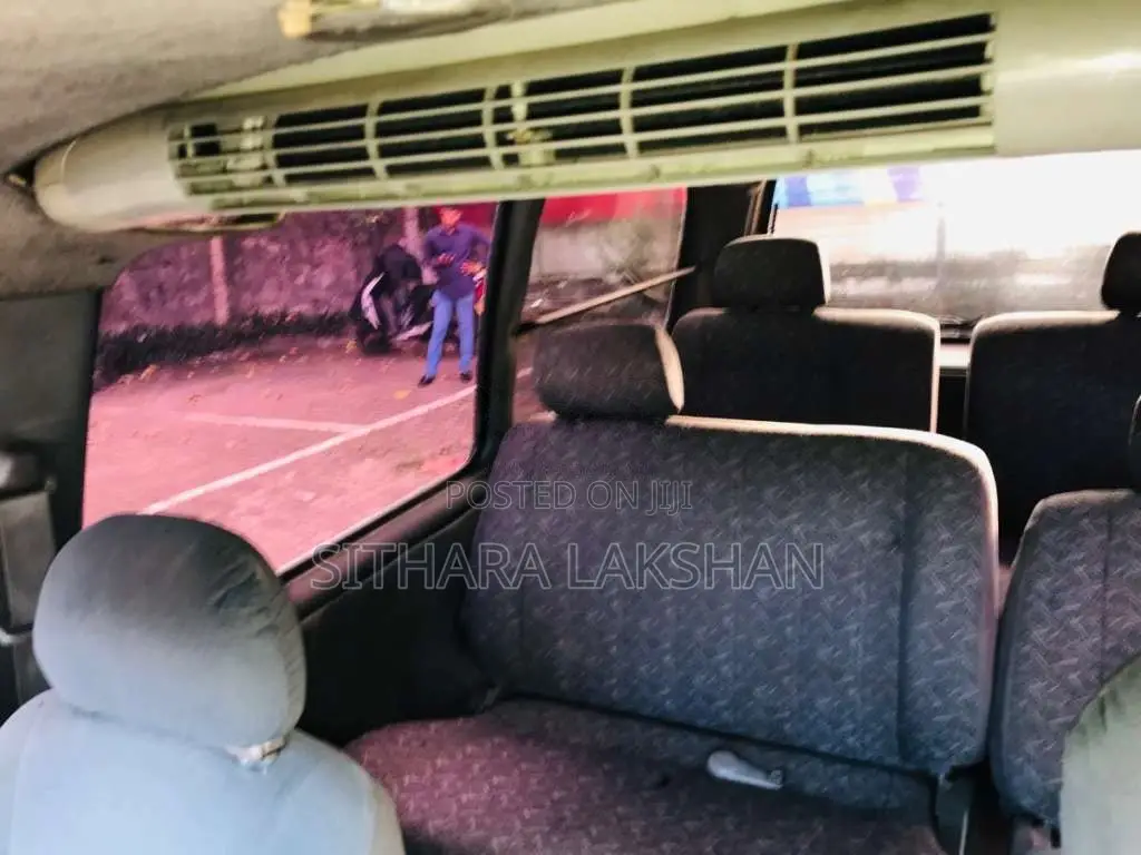Nissan Serena 1993 Van (Used)