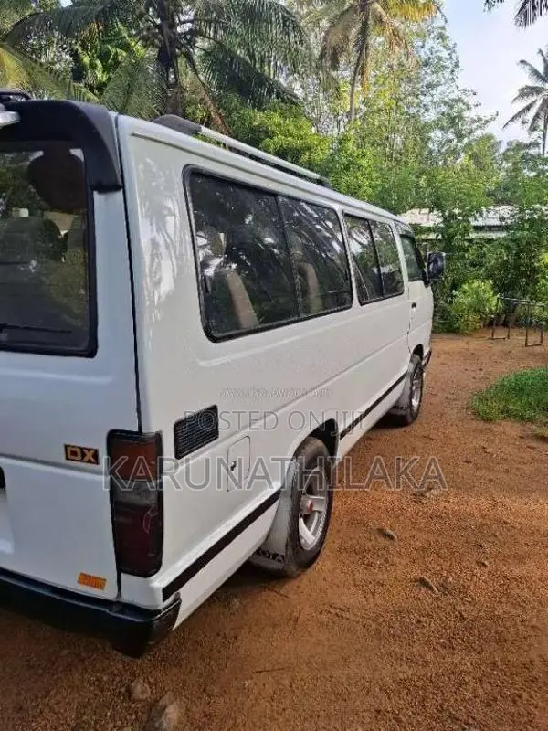 Toyota LH61V 1989 Van (Used)