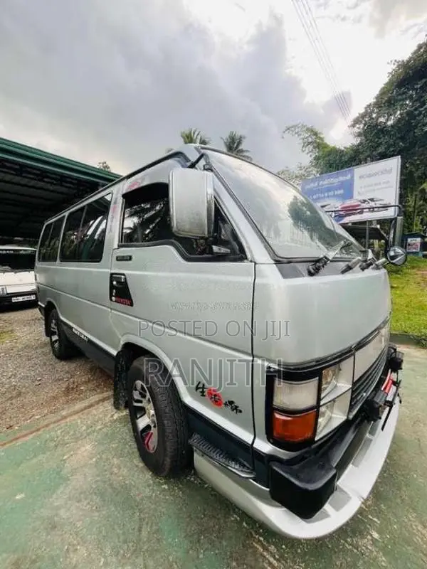 Toyota Shell 1988 Van (Used)