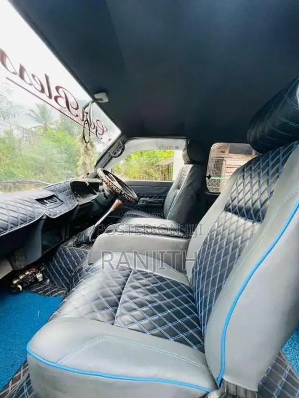 Toyota Shell 1988 Van (Used)