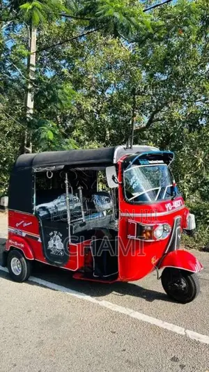 Bajaj 4 Stroke 2011 Three Wheel (Used)