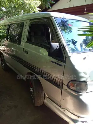 Hyundai H100 2000 Van (Used)