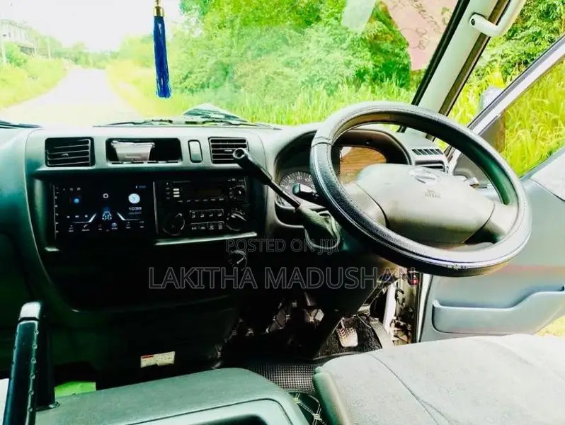Nissan Vanette 2010 Van (Used)