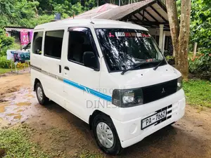 Mitsubishi MiniCab 2001 Van (Used)