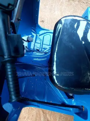 Bajaj RE 205 2013 Three Wheel (Used)
