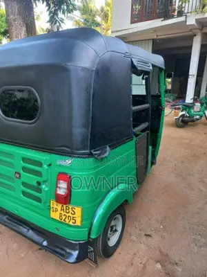 Bajaj 4 Stroke 2018 Three Wheel (Used)