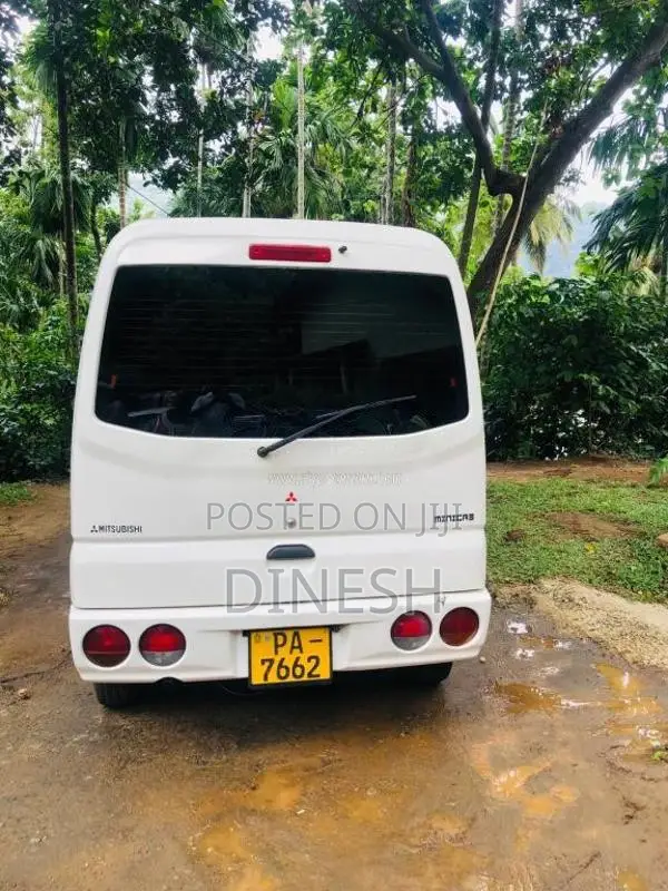 Mitsubishi MiniCab 2001 Van (Used)