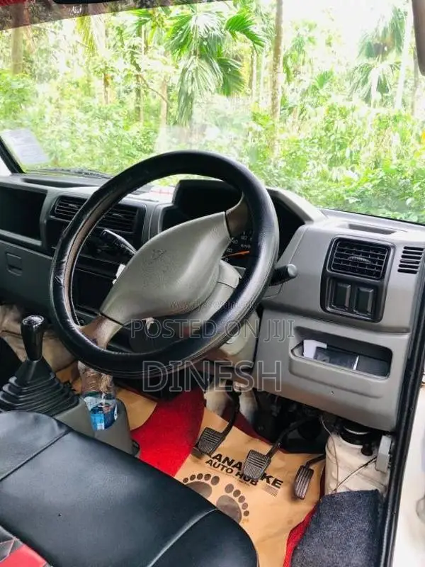 Mitsubishi MiniCab 2001 Van (Used)