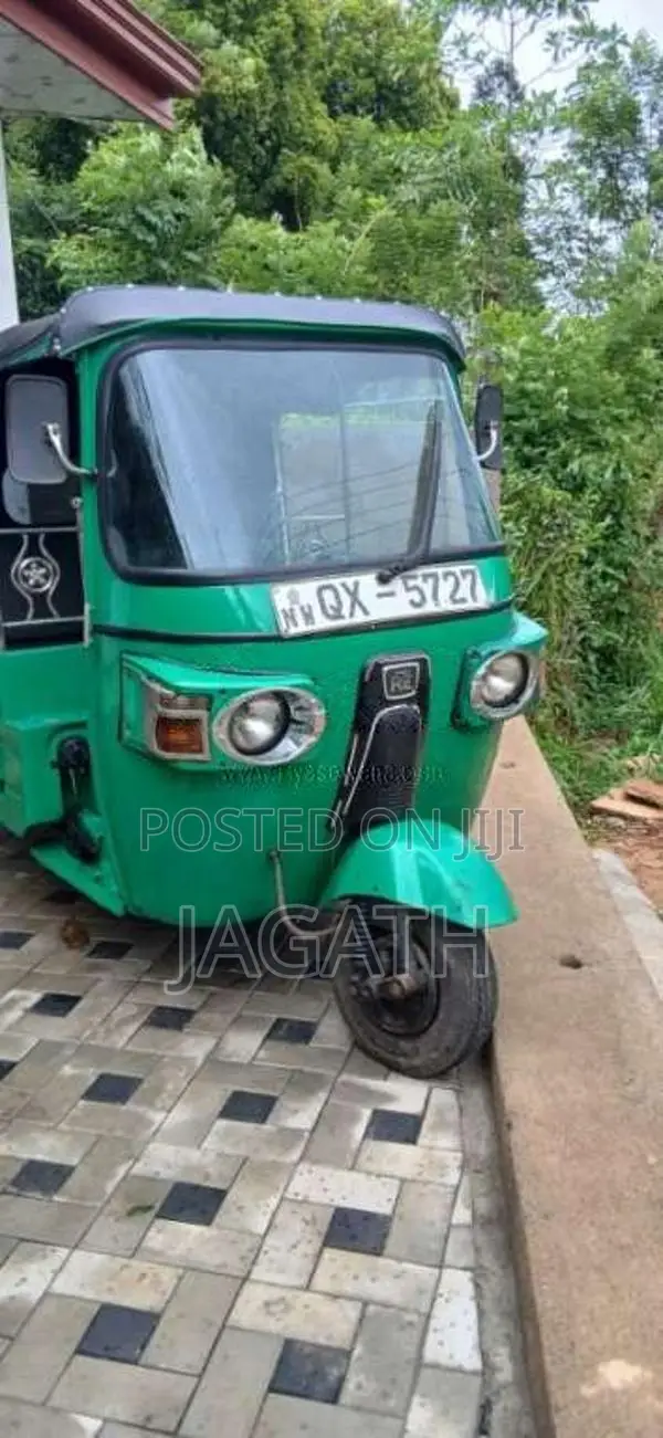 Bajaj 4 Stroke 2010 Three Wheel (Used)