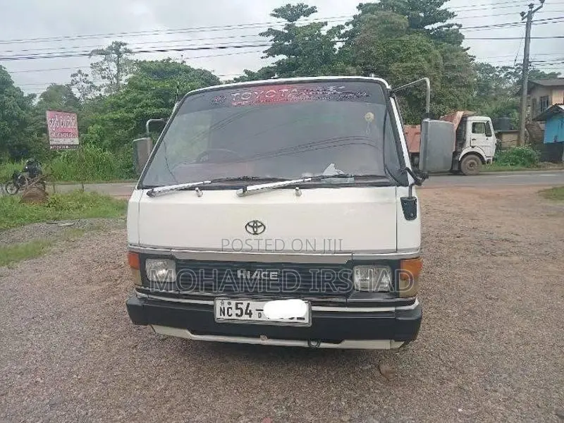 Toyota Hiace 1989 Van (Used)