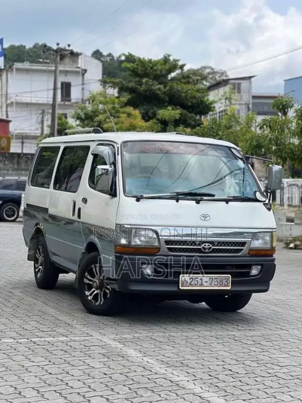 Toyota Dolphin 109 1993 Van (Used)