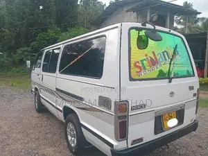 Toyota Hiace 1989 Van (Used)