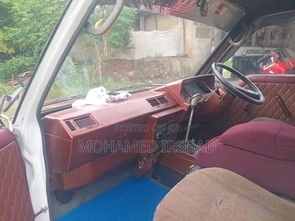 Toyota Hiace 1989 Van (Used)