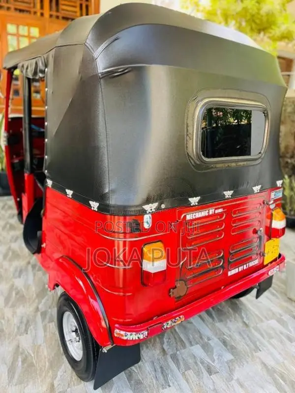 Bajaj 2 Stroke 2006 Three Wheel (Used)