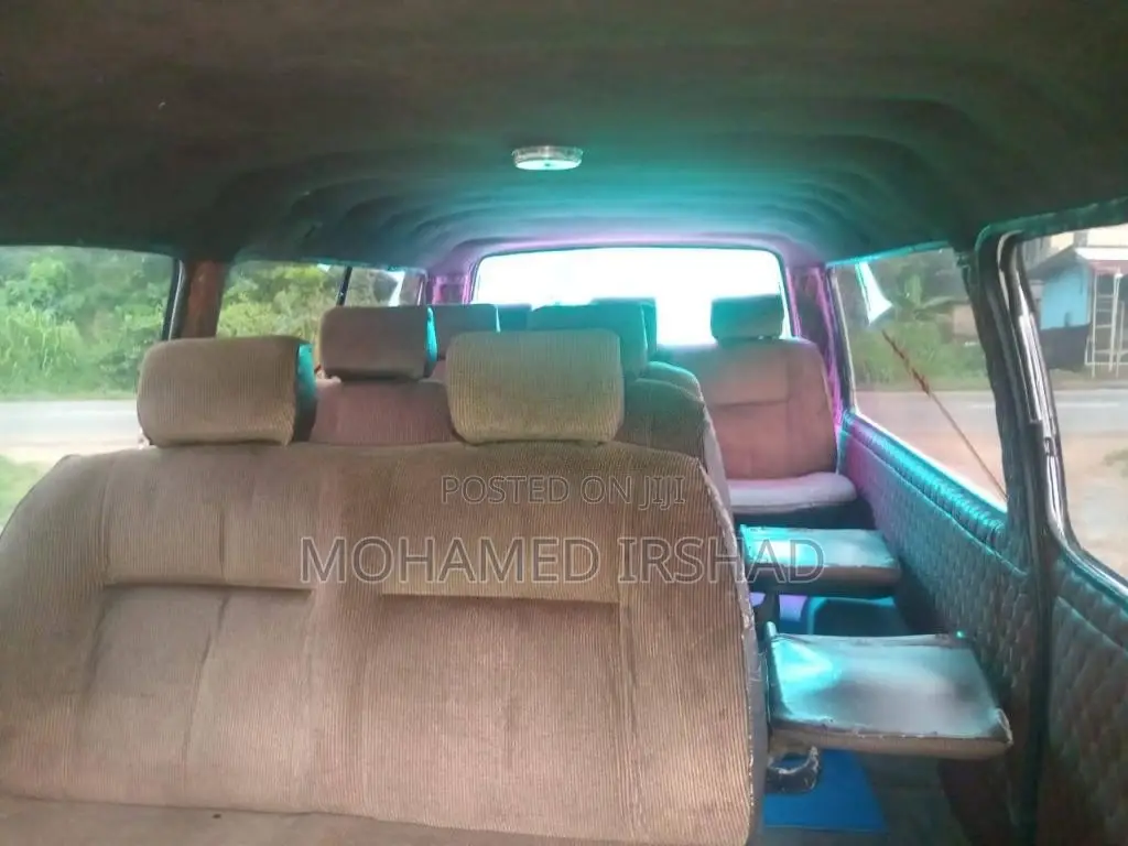 Toyota Hiace 1989 Van (Used)