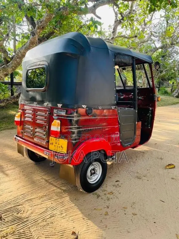 Bajaj 2 Stroke 2006 Three Wheel (Used)