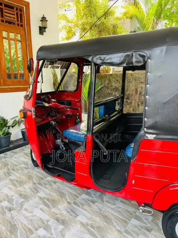 Bajaj 2 Stroke 2006 Three Wheel (Used)