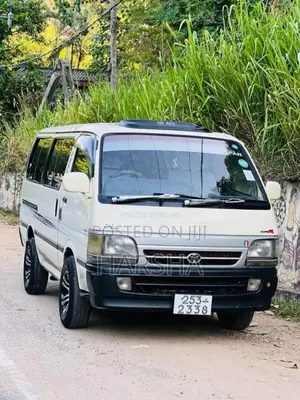 Toyota Dolphin 103 1993 Van (Used)