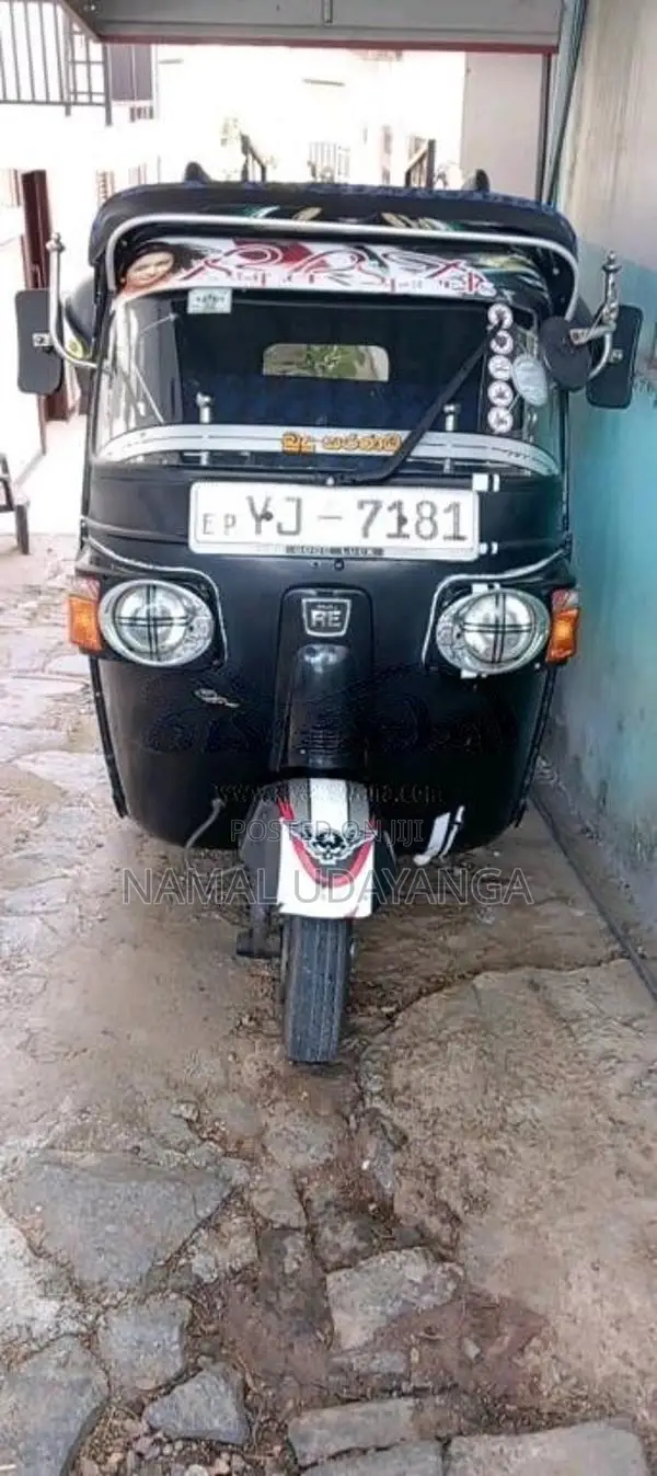 Bajaj 4 stroke 2011 Three Wheel (Used)