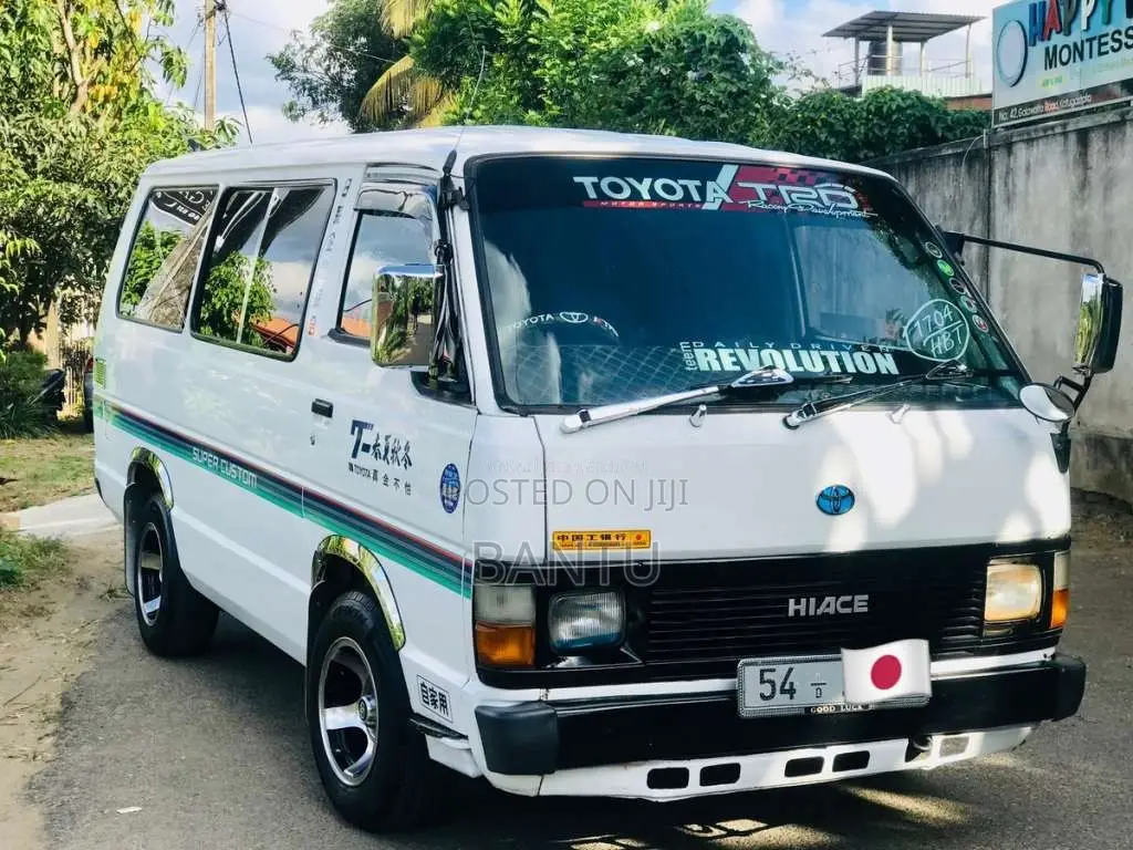 Toyota HIACE 1988 Van (Used)