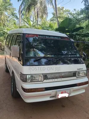 Mitsubishi Po15 1991 Van (Used)