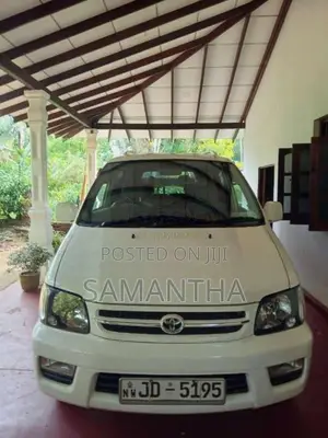 Toyota Noah 1998 Van (Used)