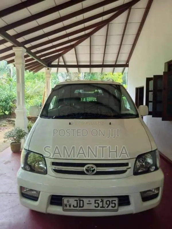 Toyota Noah 1998 Van (Used)