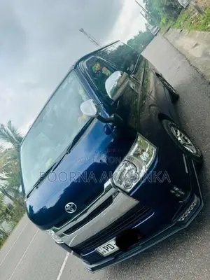 Toyota KDH 200 Super GL 2007 Van (Used)