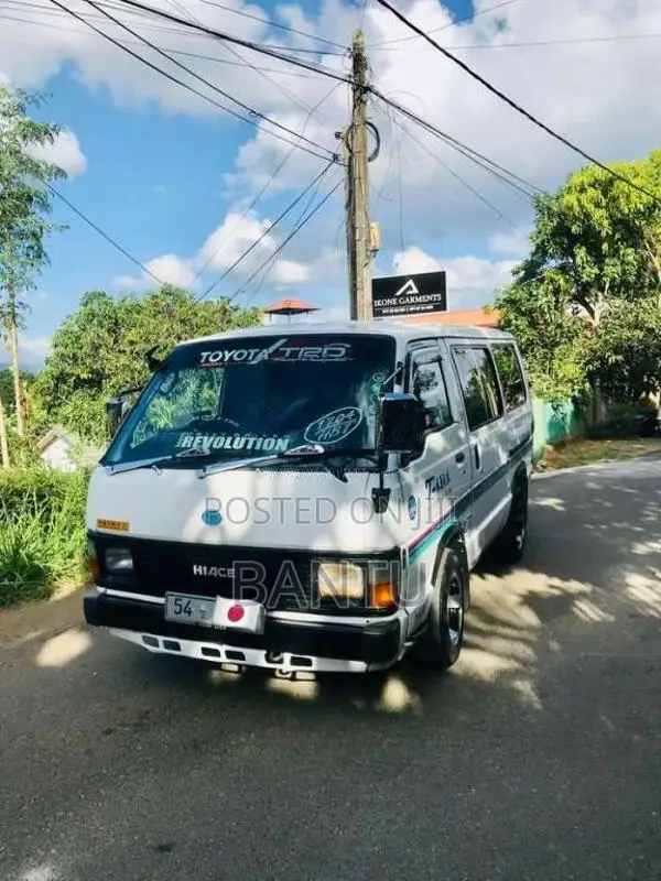 Toyota HIACE 1988 Van (Used)