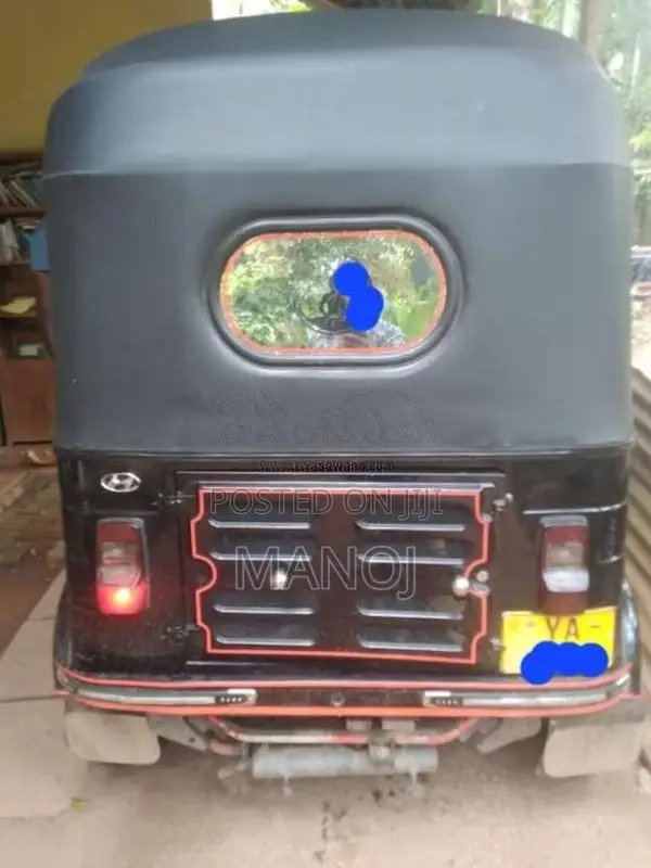 Bajaj 4 Stroke 2010 Three Wheel (Used)