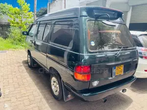 Toyota Lotto CR27 1994 Van (Used)
