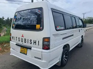 Mitsubishi PO15 2011 Van (Used)