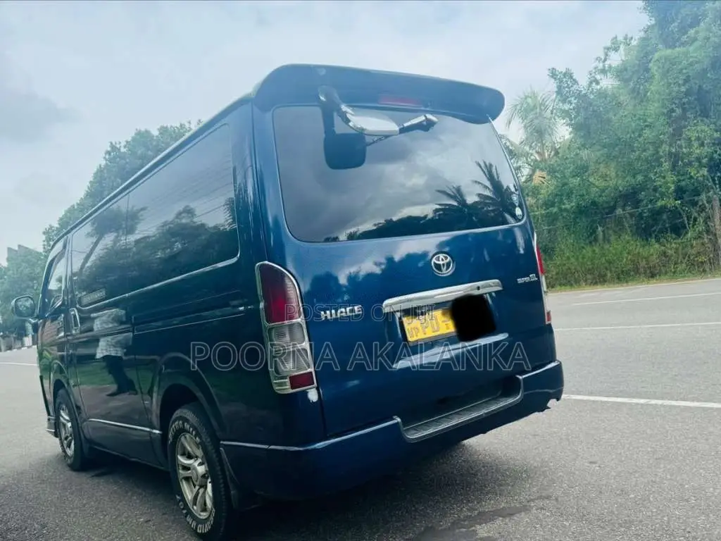 Toyota KDH 200 Super GL 2007 Van (Used)