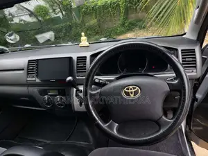 Toyota KDH 2012 Van (Used)
