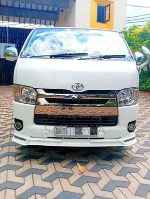 Toyota KDH 201 Super GL Dark PRIME 2015 Van (Used)