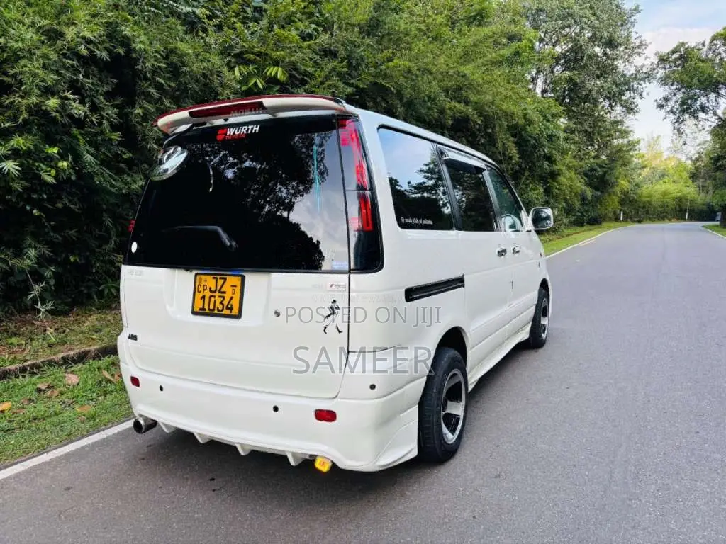 Toyota Noah KR42 2001 Van (Used)