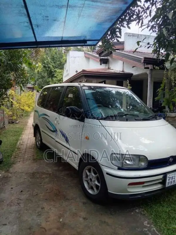 Nissan Serena 1995 Van (Used)