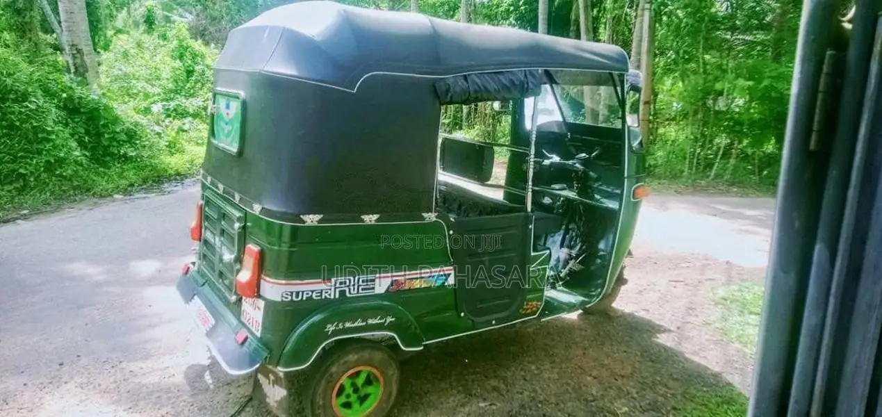 Bajaj RE 2 Stroke 1999 Three Wheel (Used)