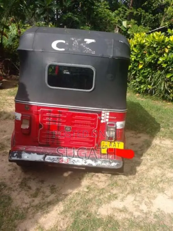 Bajaj 4 Stroke 2014 Three Wheel (Used)