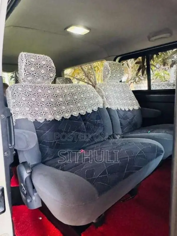 Toyota KDH 2013 Van (Used)