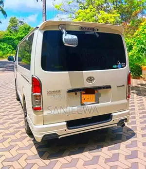 Toyota KDH 201 Super GL Dark PRIME 2015 Van (Used)
