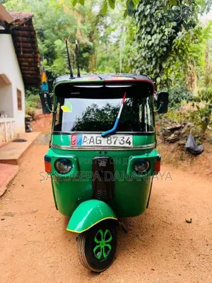 Bajaj 4 Stroke 2013 Three Wheel (Used)