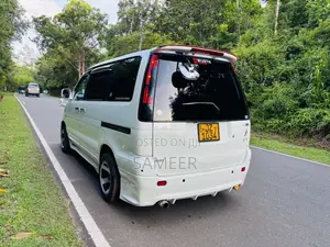 Toyota Noah KR42 2001 Van (Used)