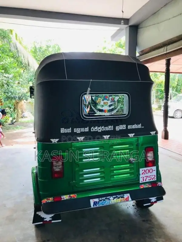 Bajaj RE 2 Stroke 1999 Three Wheel (Used)