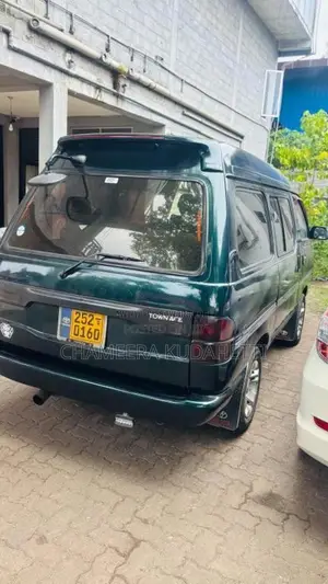 Toyota Lotto CR27 1994 Van (Used)