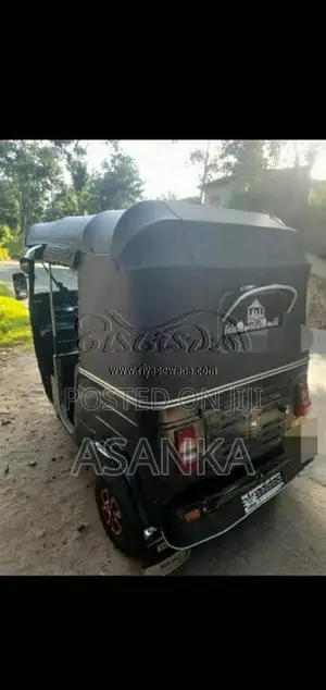 Bajaj Re 2014 Three Wheel (Used)