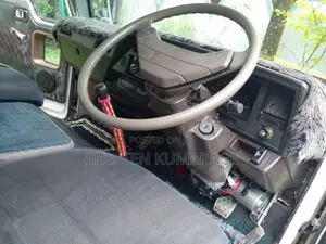Nissan Caravan 1982 Van (Used)
