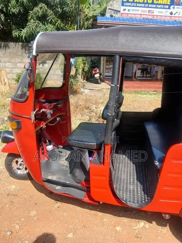 Bajaj 2 Stroke 2001 Three Wheel (Used)