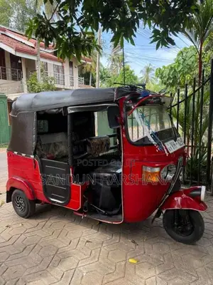 Bajaj 4 Stroke 2011 Three Wheel (Used)